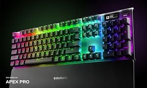  regnbuefarget bakbelyst SteelSeries Apex pro-tastatur