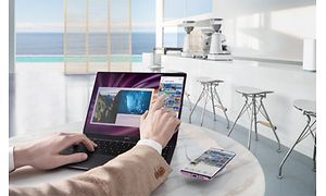 MateBook X Pro og mobil med Huawei Share