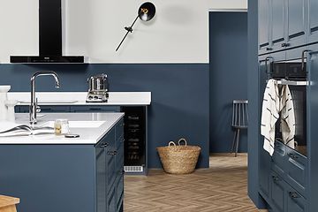 Epoq Heritage Blue Grey åpen kjøkkenløsning med kjøkkenøy