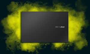 Lukket Vivobook S14 sett ovenfra