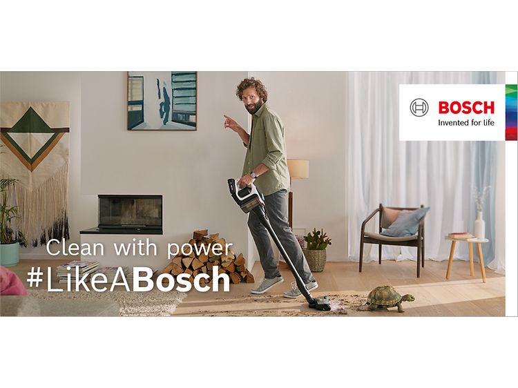 Bosch Unlimited 8 Top Banner med mann som støvsuger