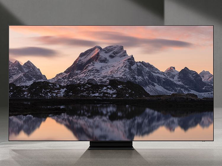 Samsung-TV-QN800A- Fjell og vann