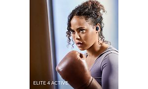 CE-Jabra-Kvinne med Elite 4 Active bokser