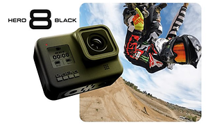 GoPro Hero 8 Black foran en motocross-sjåfør som hopper