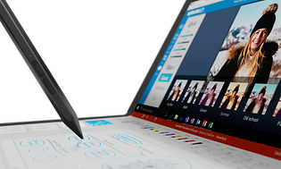 Lenovo ThinkPad X1 Fold med en stylus penn