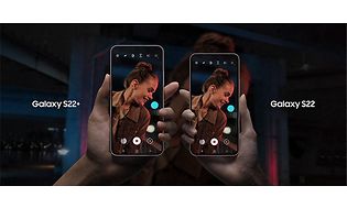 Galaxy S22 Plus og Galaxy S22 ved siden av hverandre