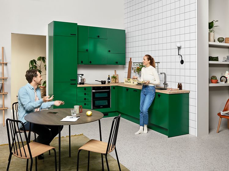 Epoq Trend Green Envy kjøkken med benkeplate i oljet bambus