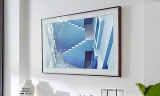 The Frame TV henger på vegg