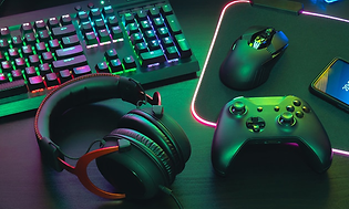 gaming-hodetelefoner, tastatur, mus og kontroll til x-box