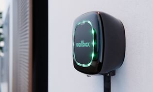 Nærbilde av Wallbox Pulsar