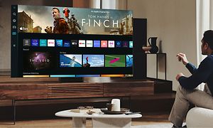 QLED TV med apper i stue