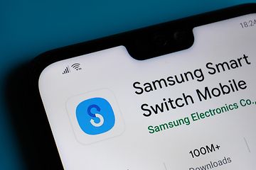 Samsung-Smart Switch mobile app seen on the corner of mobile phone