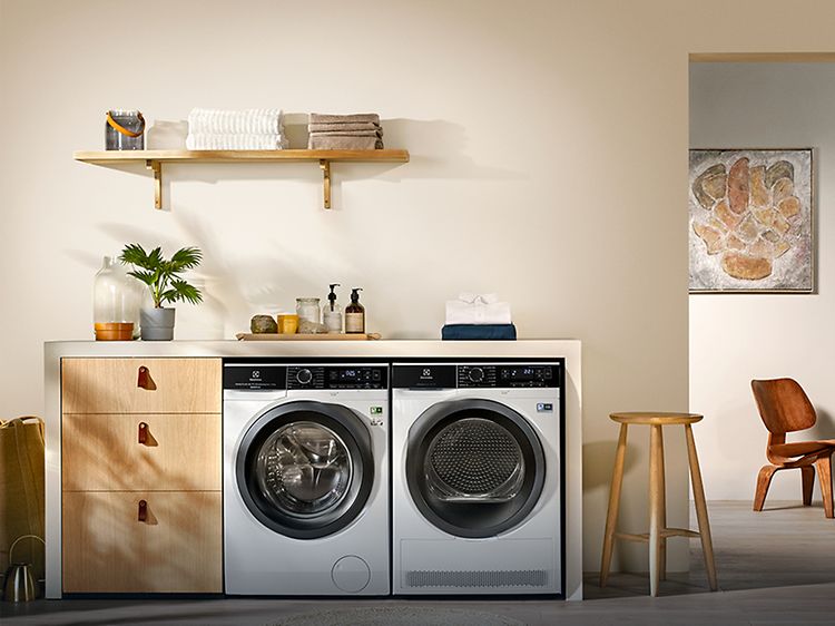 Vaskemaskin og tørketrommel fra Electrolux på vaskerom