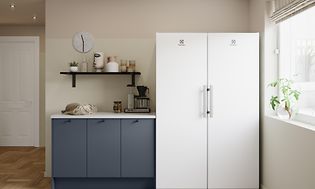 EPOQ Trend Blue Grey kjøkken i to seksjoner med frittstående side-by-side kombiskap