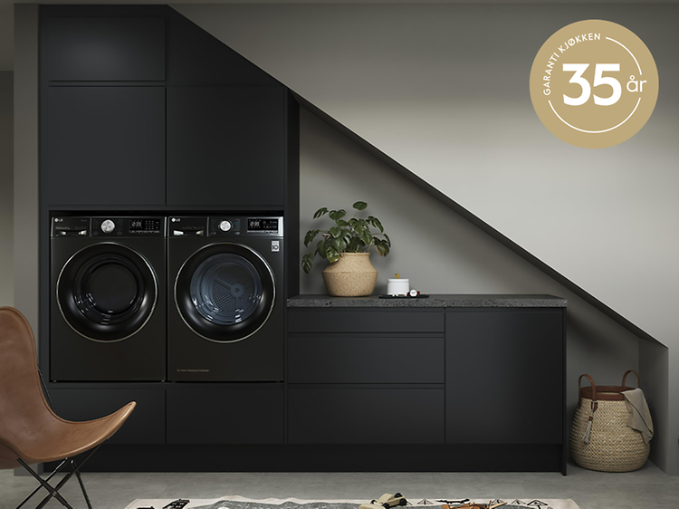 Epoq Integra Black vaskerom under trapp