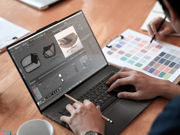 B2B - Lenovo - ThinkPad Z16 - A man working with design on his Z16
