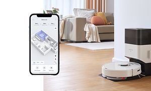 Hvit Roborock Q7 Max Plus og mobilapp