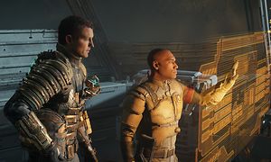 Skjermbilde av Dead Space-spillet med hovedpersonen Isaac Clarke og en fra mannskapet på USG Kellion