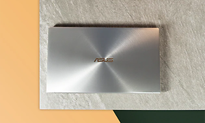 Laptop from Asus silver