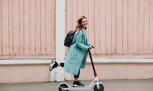 Woman on el bike