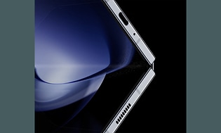 Samsung Galaxy Z Fold5 som er lett og kompakt
