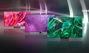 Tre forskjellige størrelser Samsung TVer med rosa, lilla og grønn bakgrunn
