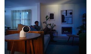 Philips Hue Secure - Lifestyle 1