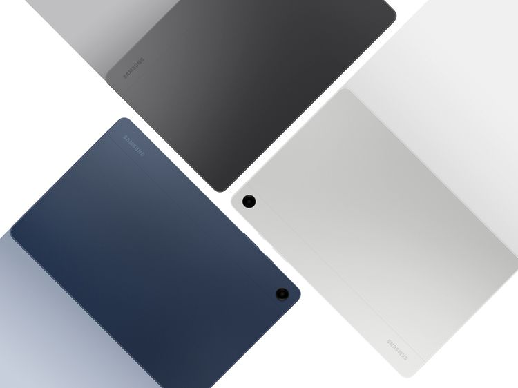 Tre Galaxy Tab A9 i forskjellige farger